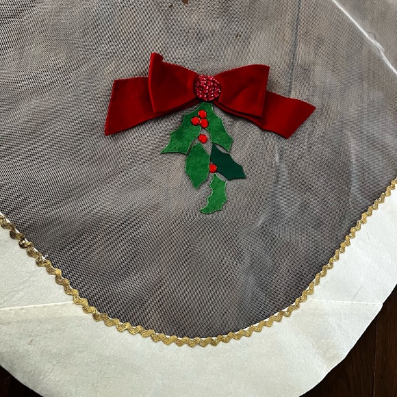 Vintage felt Christmas tablecloth Bucilla Gorgeous! Candles Poinsettias hand md - Picture 8 of 12